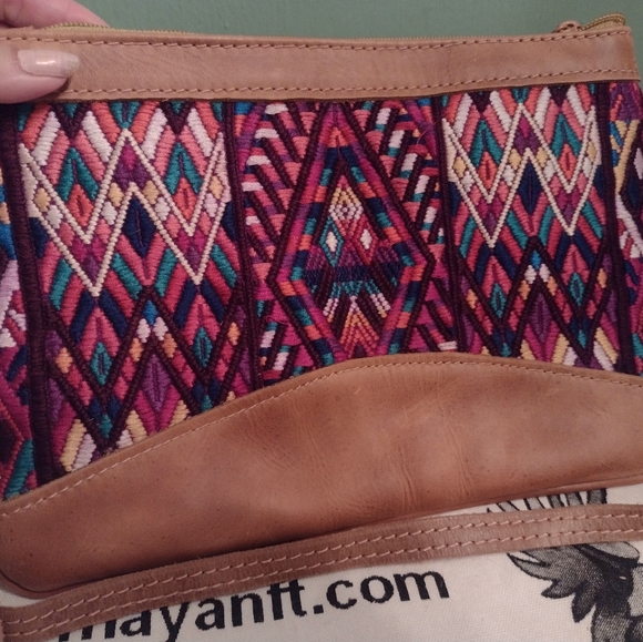 Mayan Fair Trade Guatemalan Handmade Crossbody - Picture 3 of 15